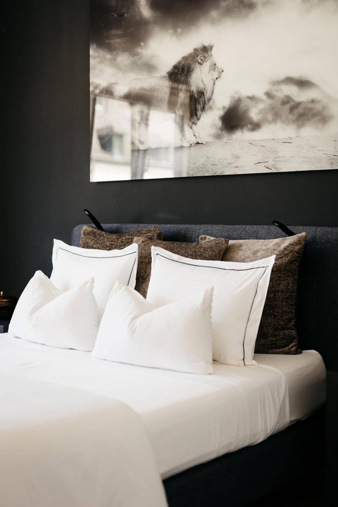 The Edgewater Suites - Park View Namur Eksteriør bilde