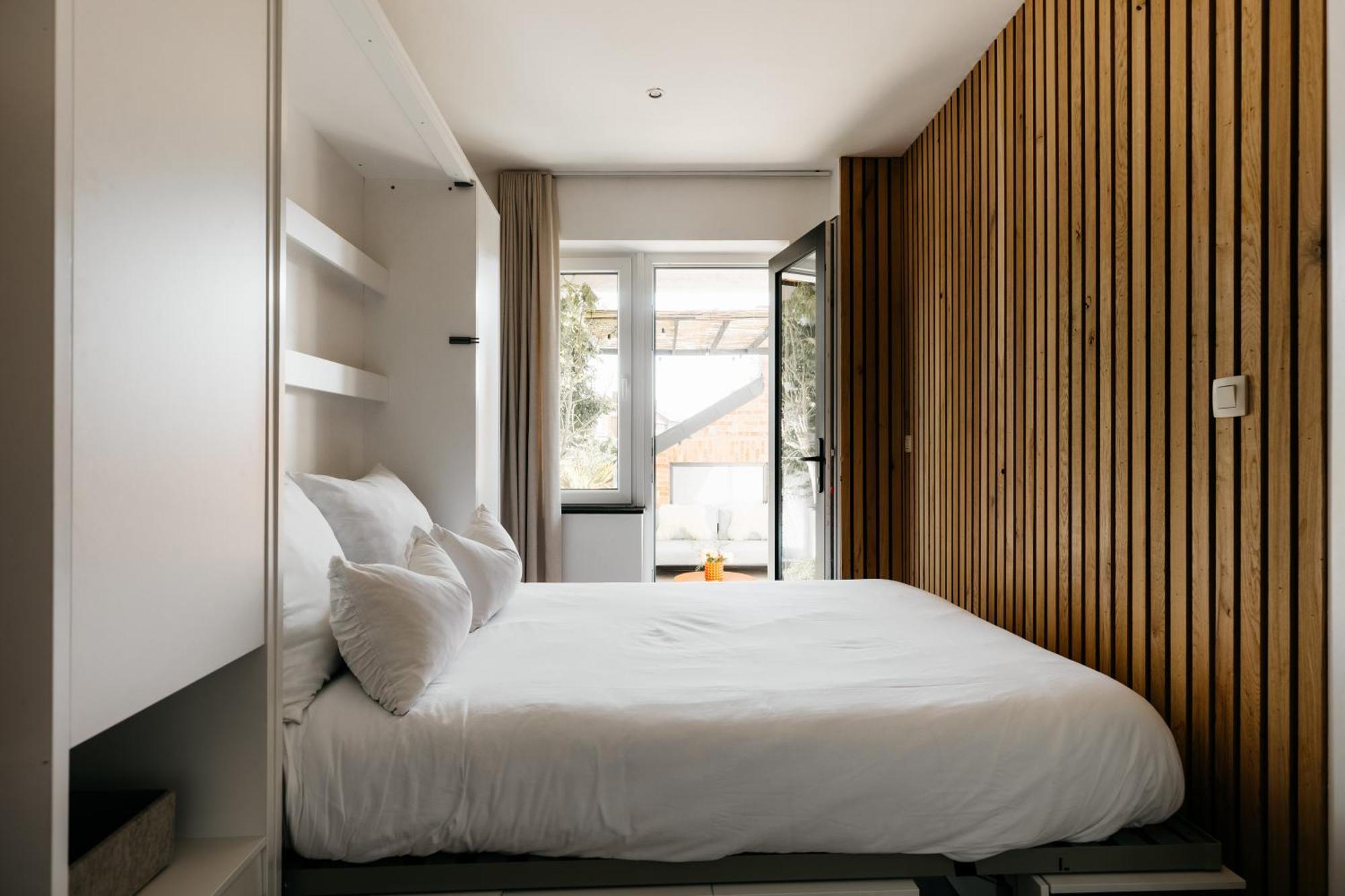 The Edgewater Suites - Park View Namur Eksteriør bilde
