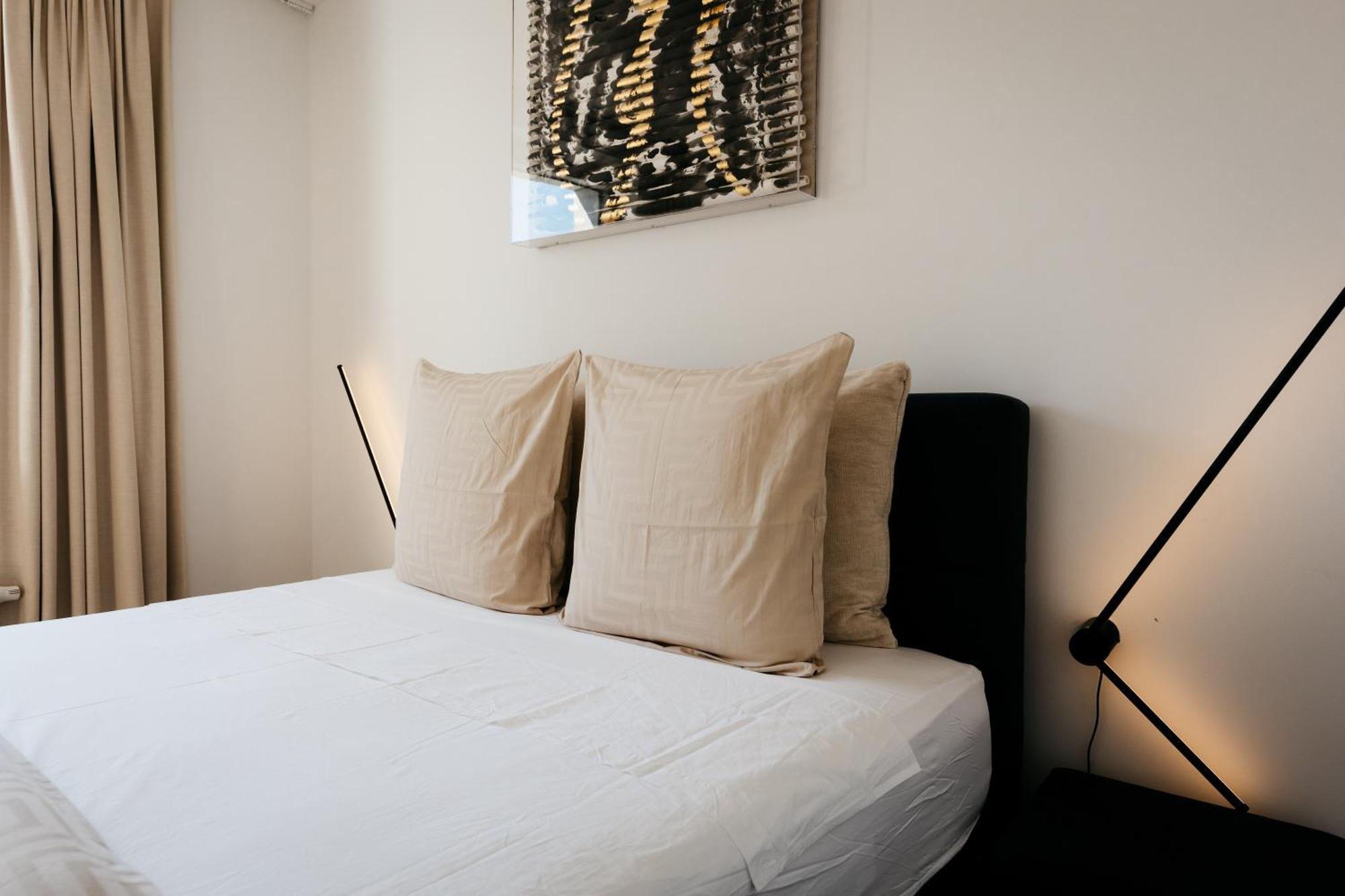 The Edgewater Suites - Park View Namur Eksteriør bilde
