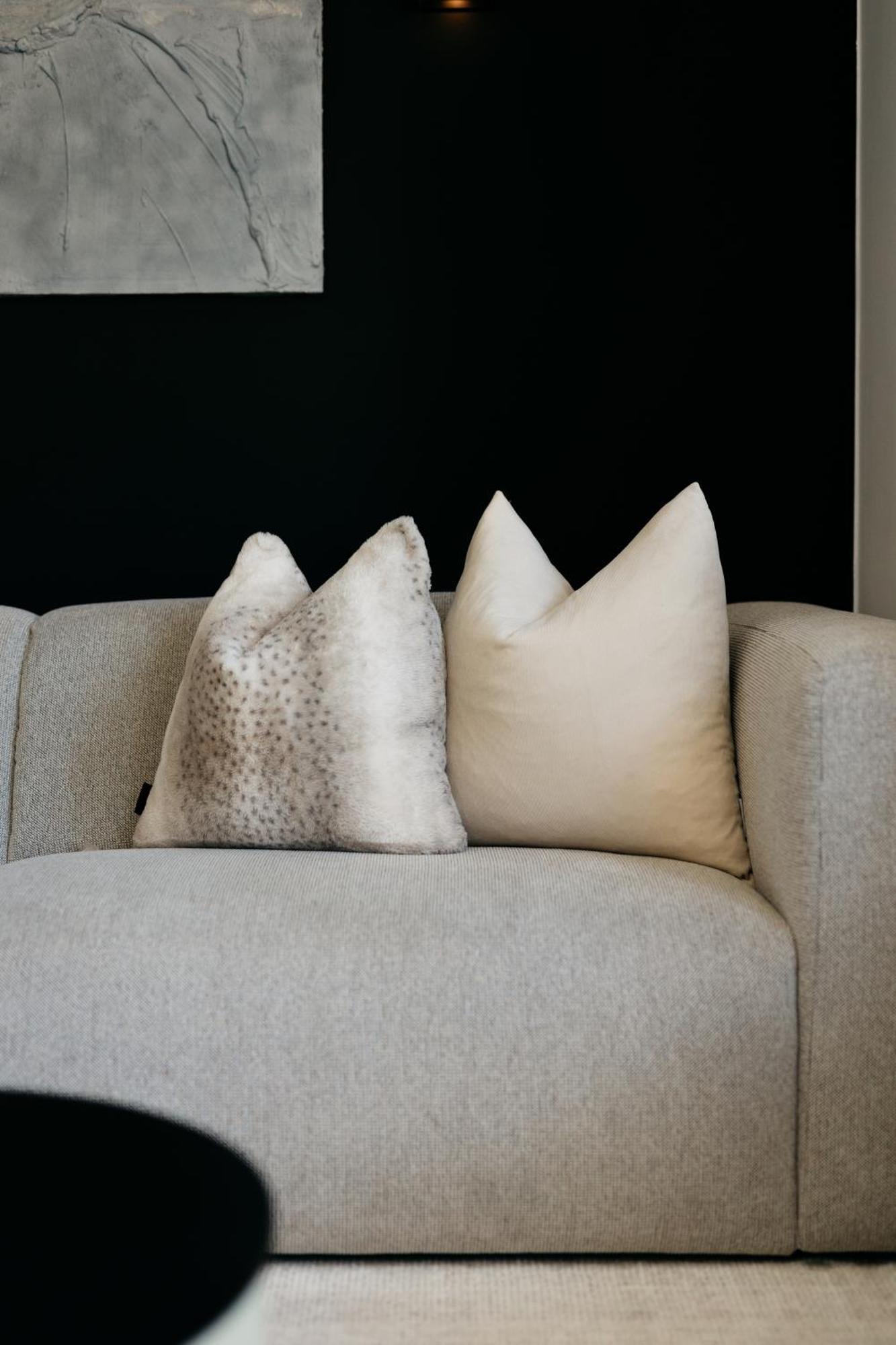 The Edgewater Suites - Park View Namur Eksteriør bilde